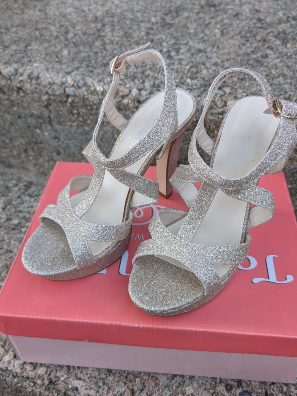 Benjamin Walk Touch Ups - Queenie Heels 7M in Champagne